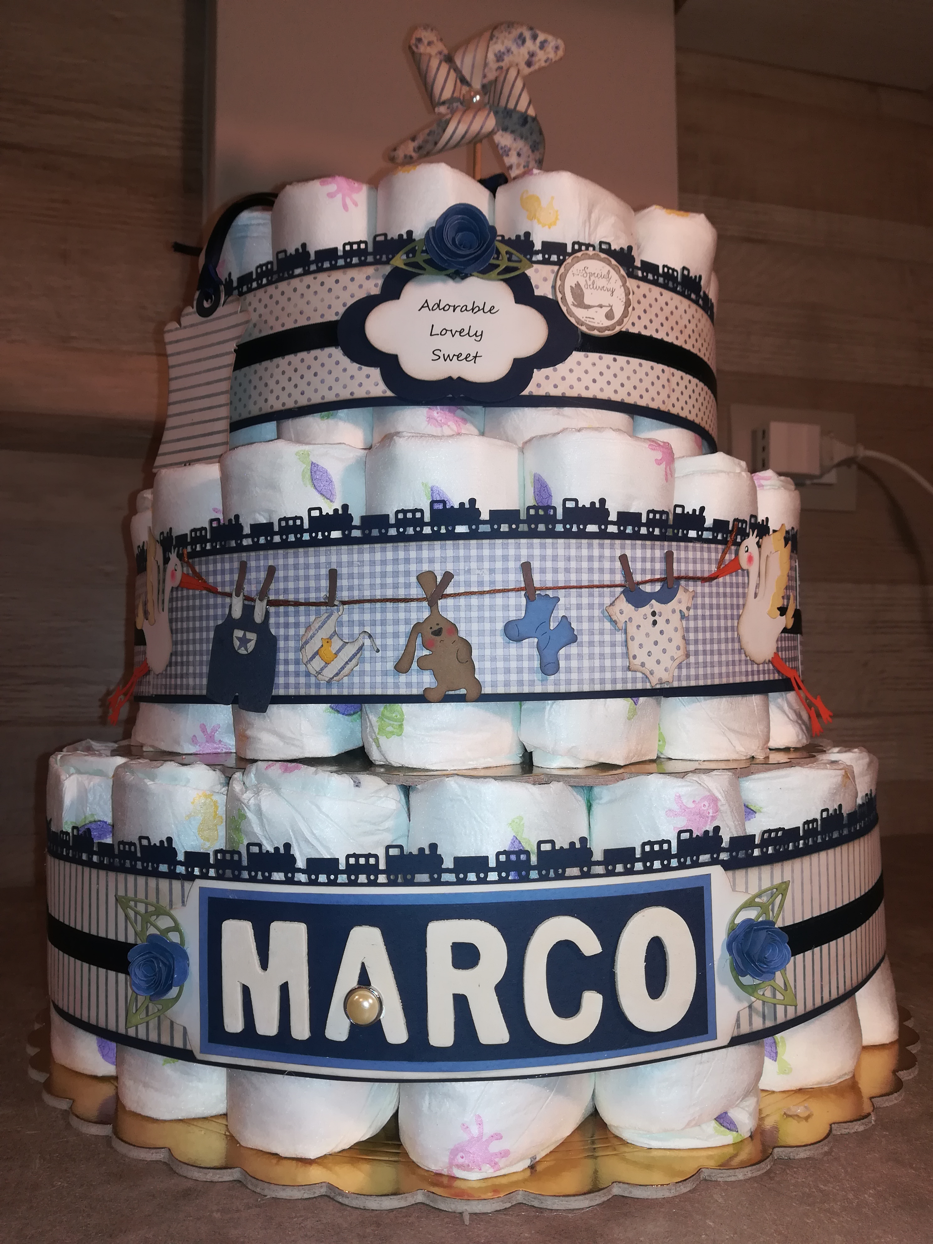 Ed anche Marco ha la sua torta.